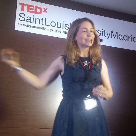 TEDx Speaker Maria Jesus Cuesta Creatividad Monstruos Dragones Robots Dinosaurios